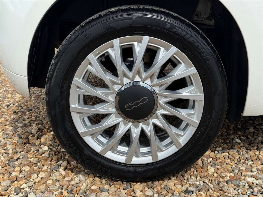 2021 FIAT 500 2021 FIAT 500