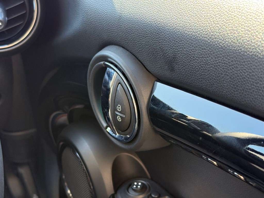 2018 MINI HATCH 2018 MINI HATCH