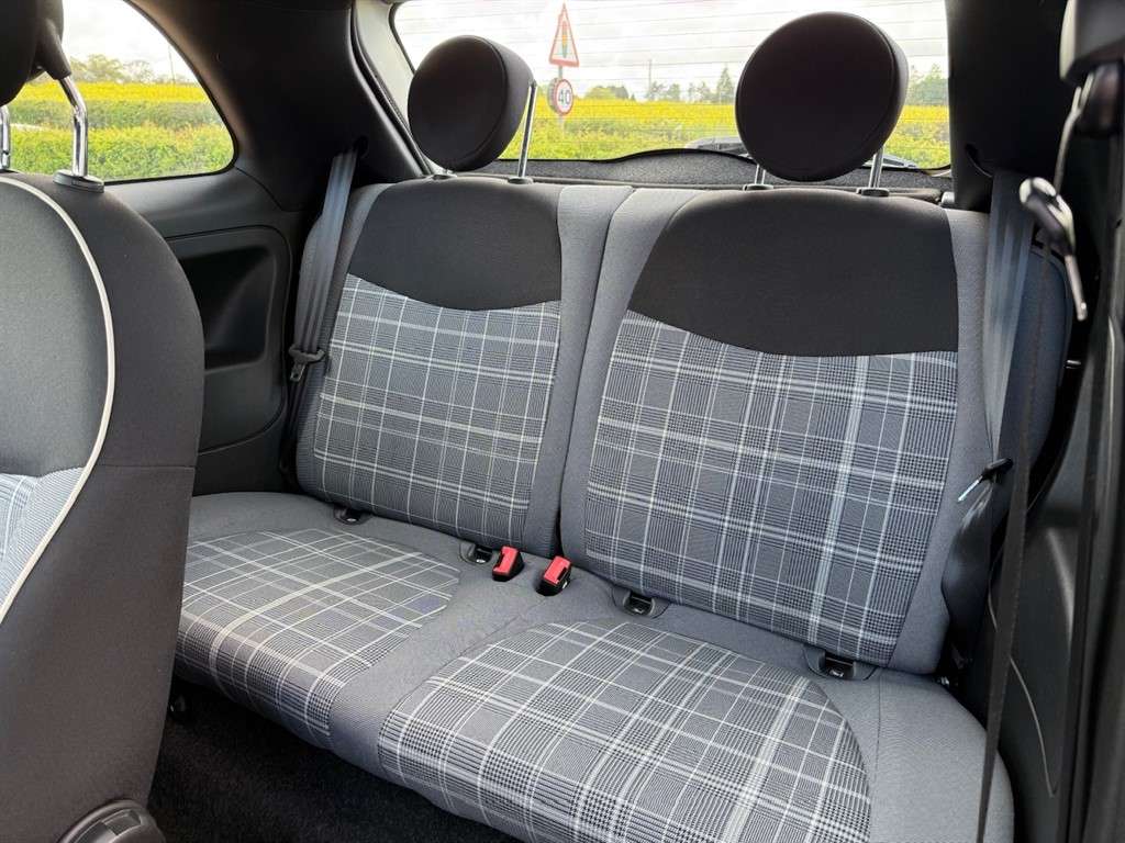 2021 FIAT 500 2021 FIAT 500