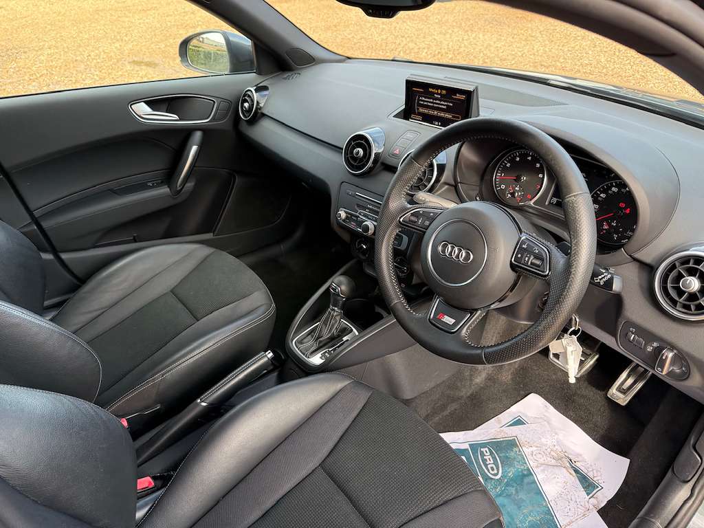 2016 AUDI A1 2016 AUDI A1