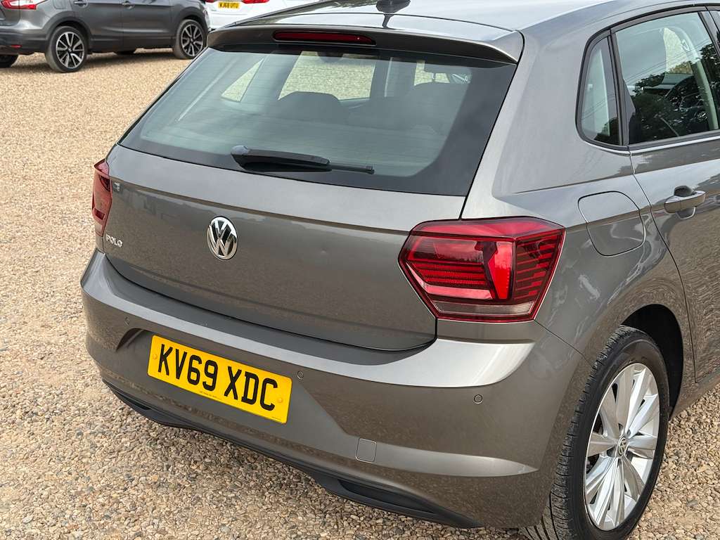 2019 VOLKSWAGEN POLO 2019 VOLKSWAGEN POLO