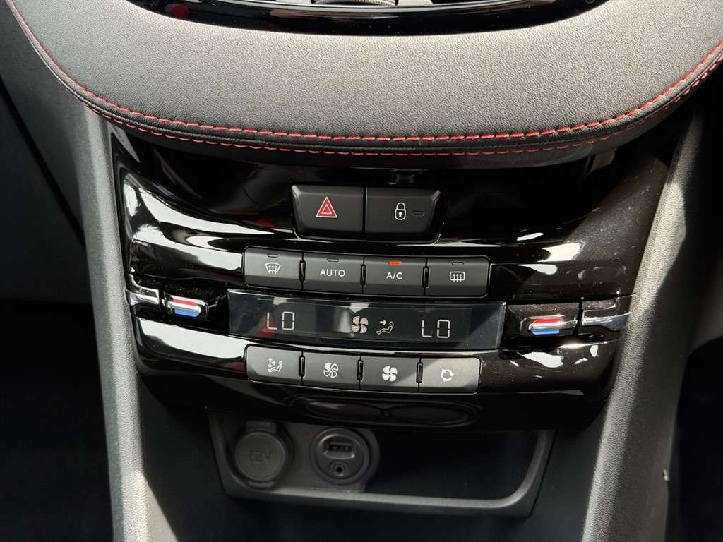 2018 PEUGEOT 208 2018 PEUGEOT 208