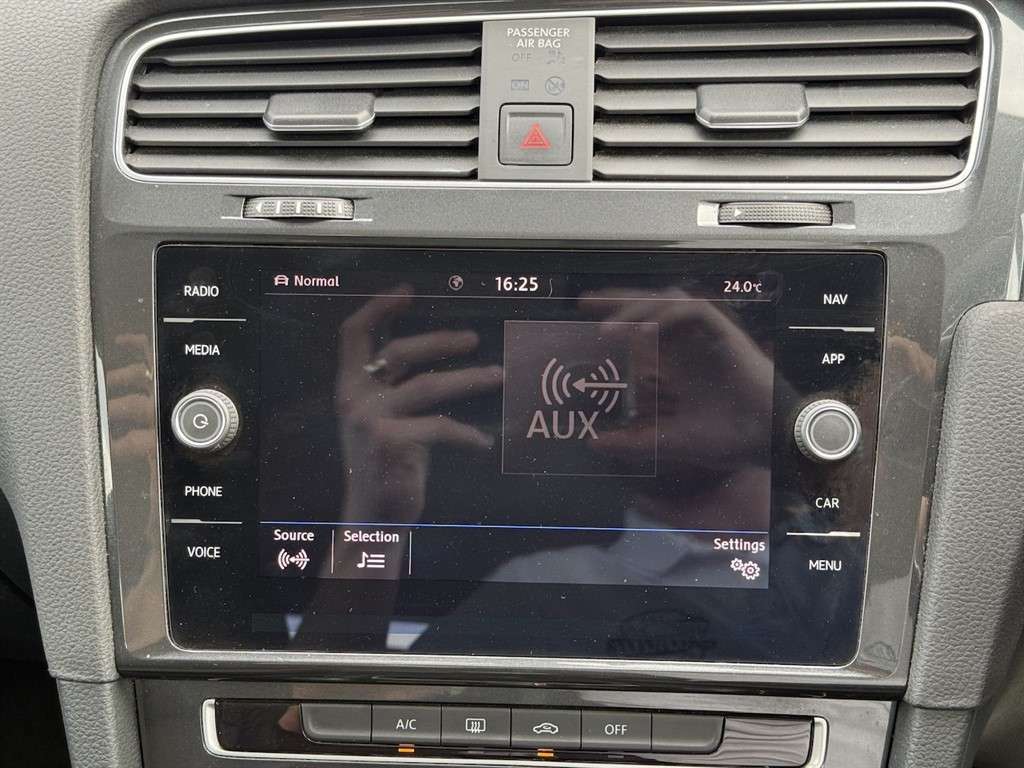 2019 VOLKSWAGEN GOLF 2019 VOLKSWAGEN GOLF