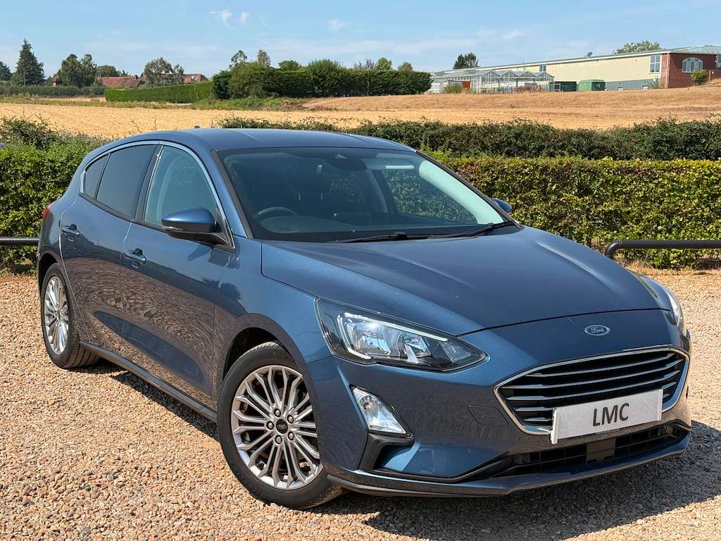 A 2019 FORD FOCUS 1.0T EcoBoost Titanium X Hatchback 5dr Petrol Manu A 2019 FORD FOCUS 1.0T EcoBoost Titanium X Hatchback 5dr Petrol Manu