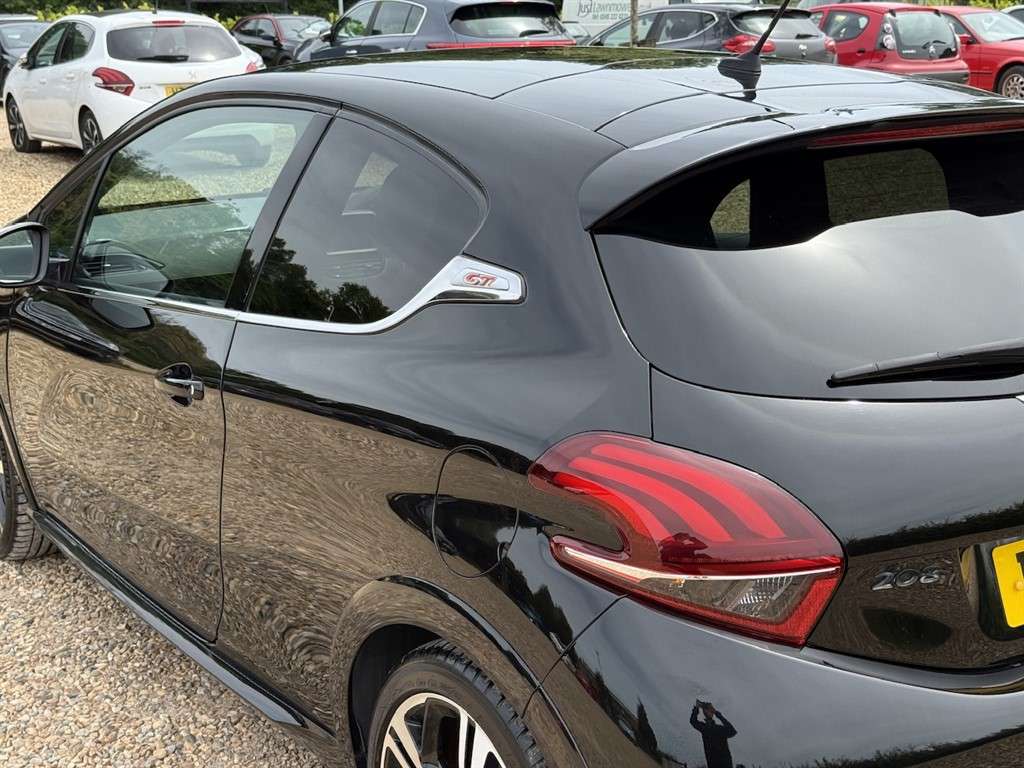 2018 PEUGEOT 208 2018 PEUGEOT 208