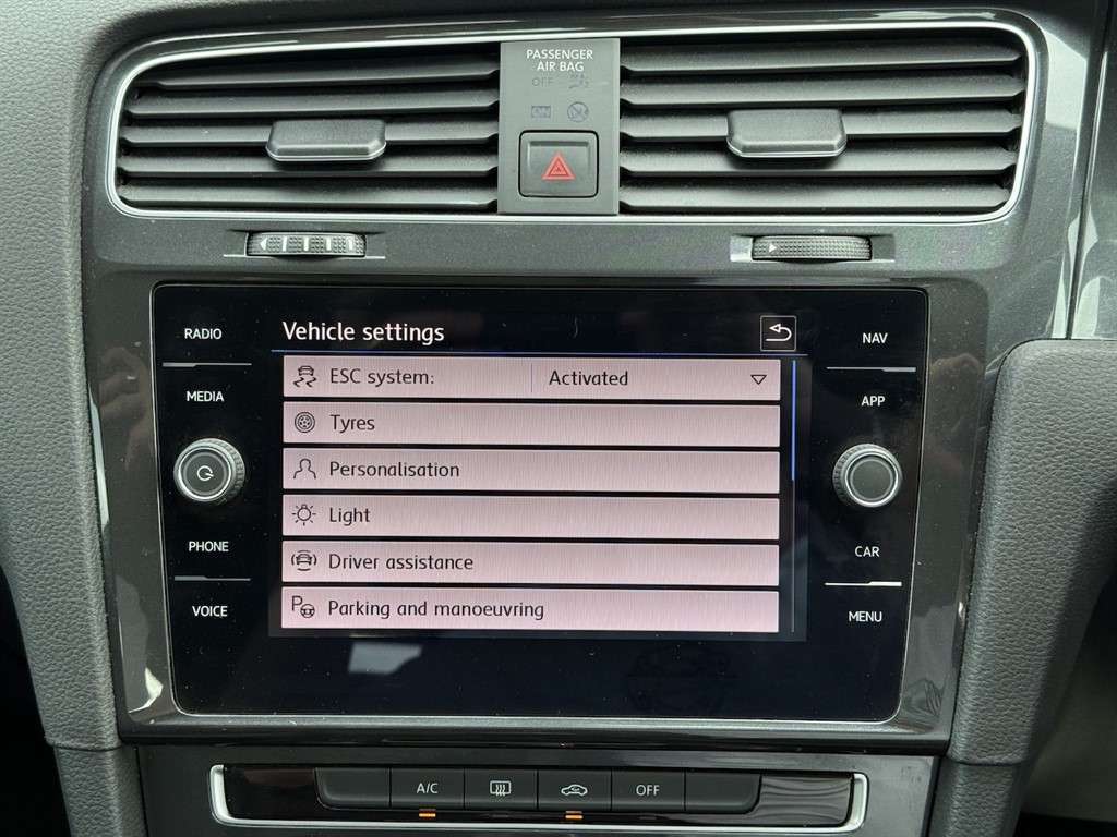 2019 VOLKSWAGEN GOLF 2019 VOLKSWAGEN GOLF