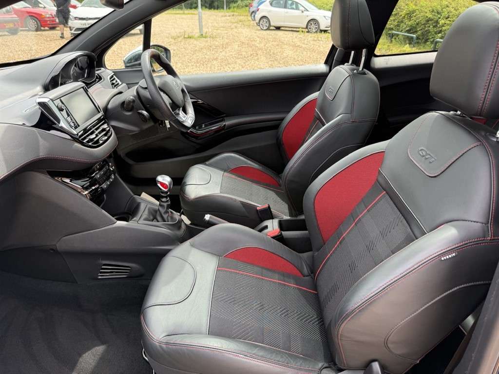 2018 PEUGEOT 208 2018 PEUGEOT 208