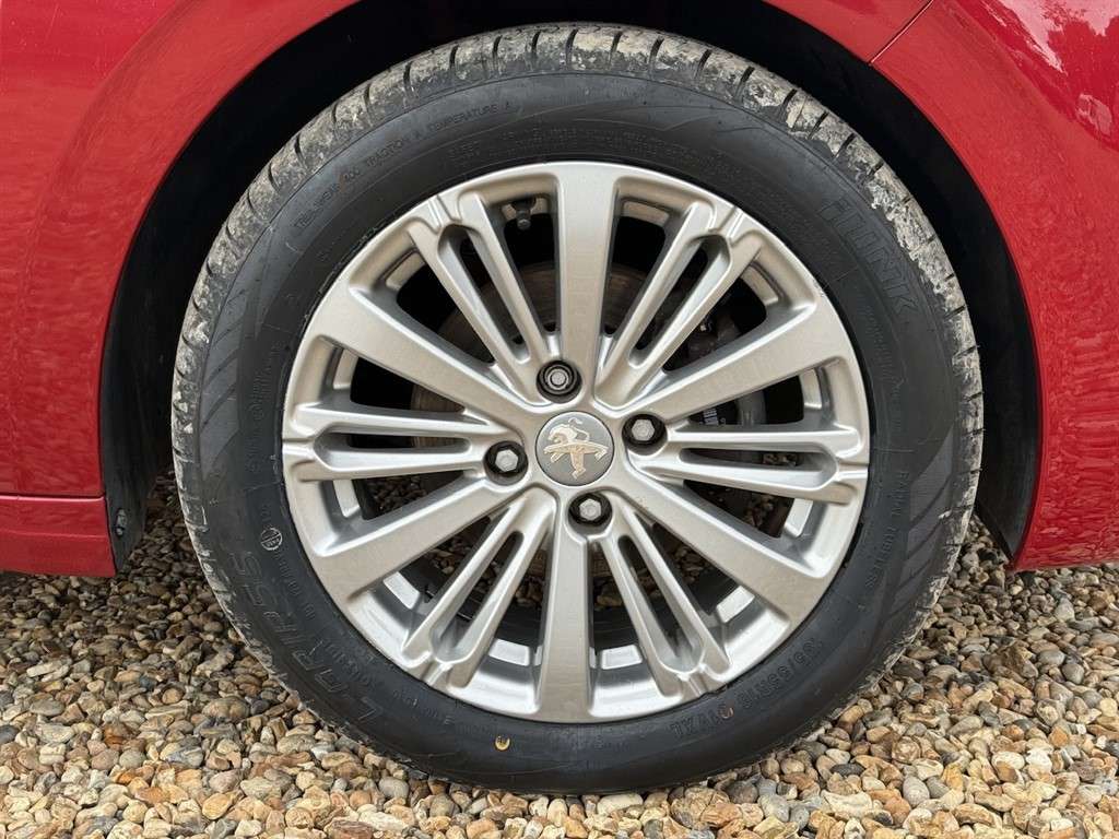 2016 PEUGEOT 208 2016 PEUGEOT 208