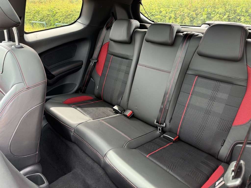 2018 PEUGEOT 208 2018 PEUGEOT 208