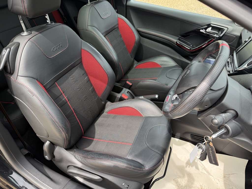 2018 PEUGEOT 208 2018 PEUGEOT 208