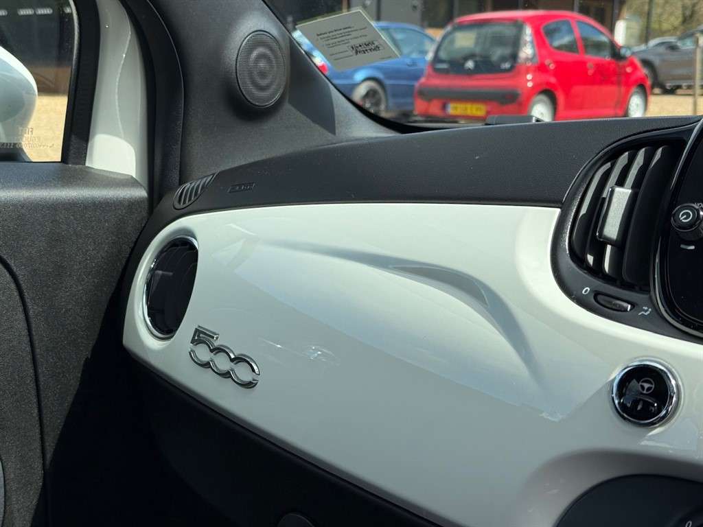 2021 FIAT 500 2021 FIAT 500