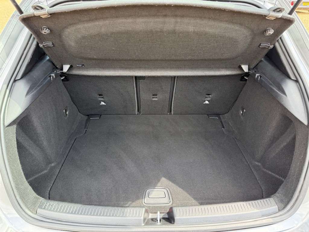 2018 MERCEDES A200 2018 MERCEDES A200
