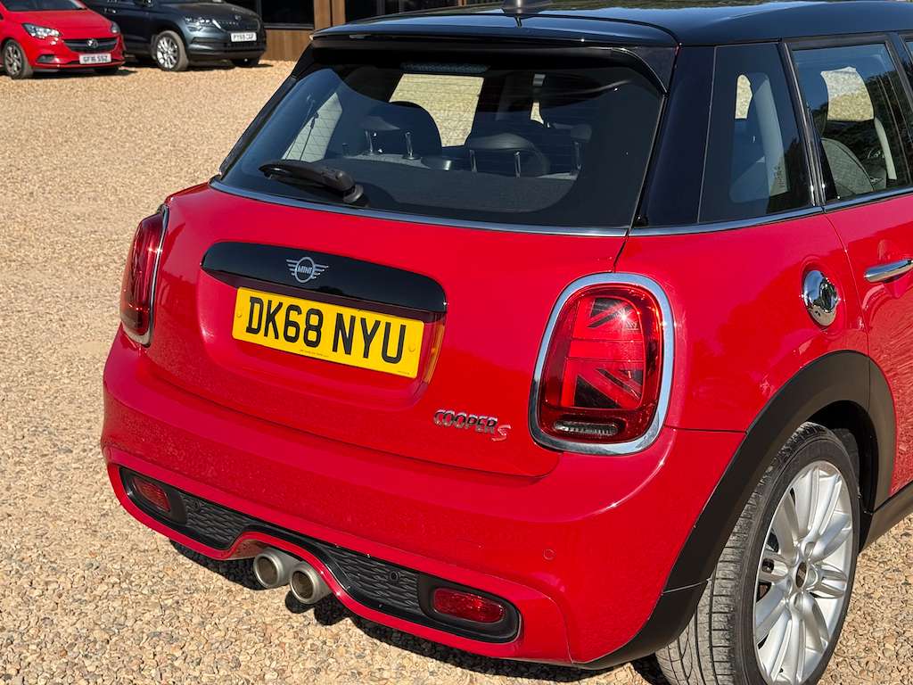 2018 MINI HATCH 2018 MINI HATCH