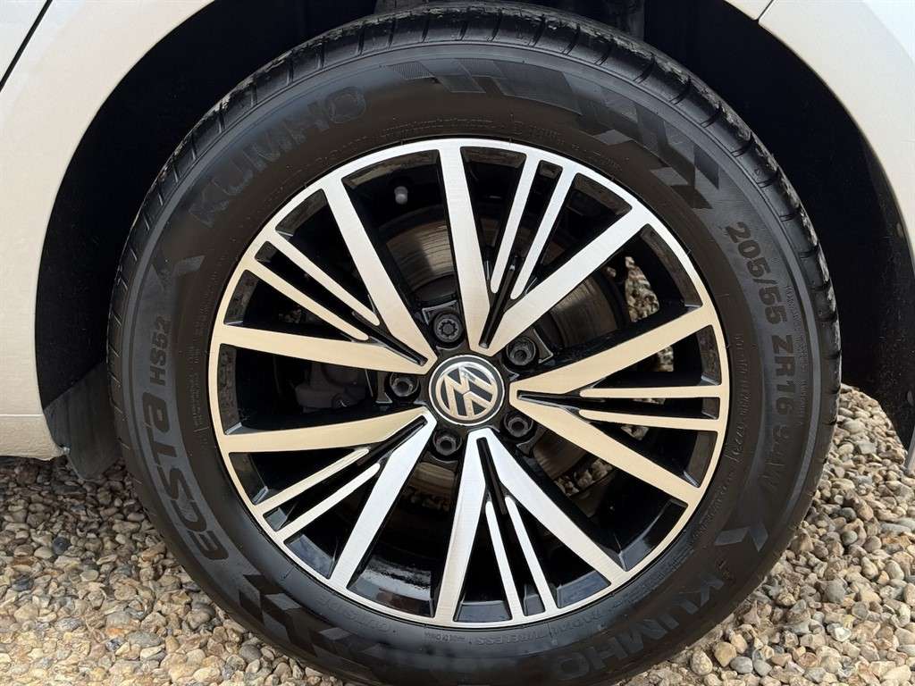 2019 VOLKSWAGEN GOLF 2019 VOLKSWAGEN GOLF