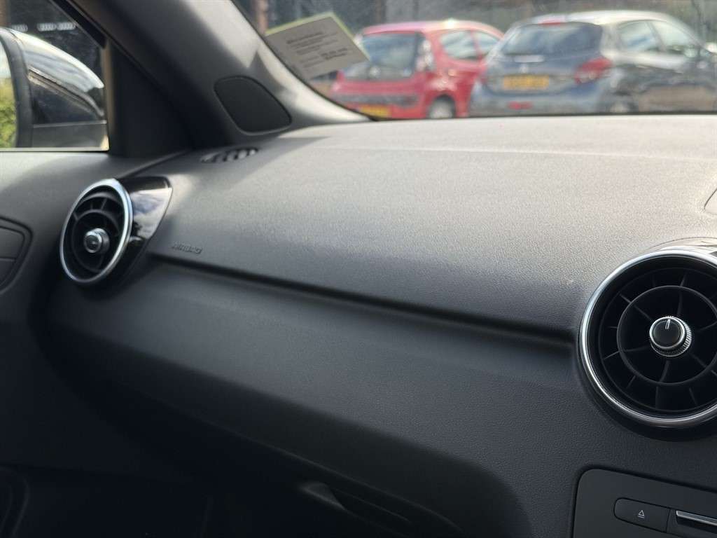 2017 AUDI A1 2017 AUDI A1