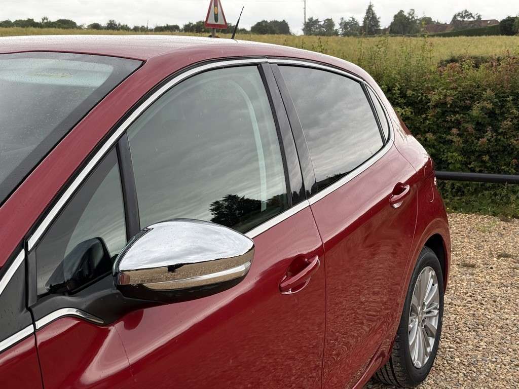 2016 PEUGEOT 208 2016 PEUGEOT 208
