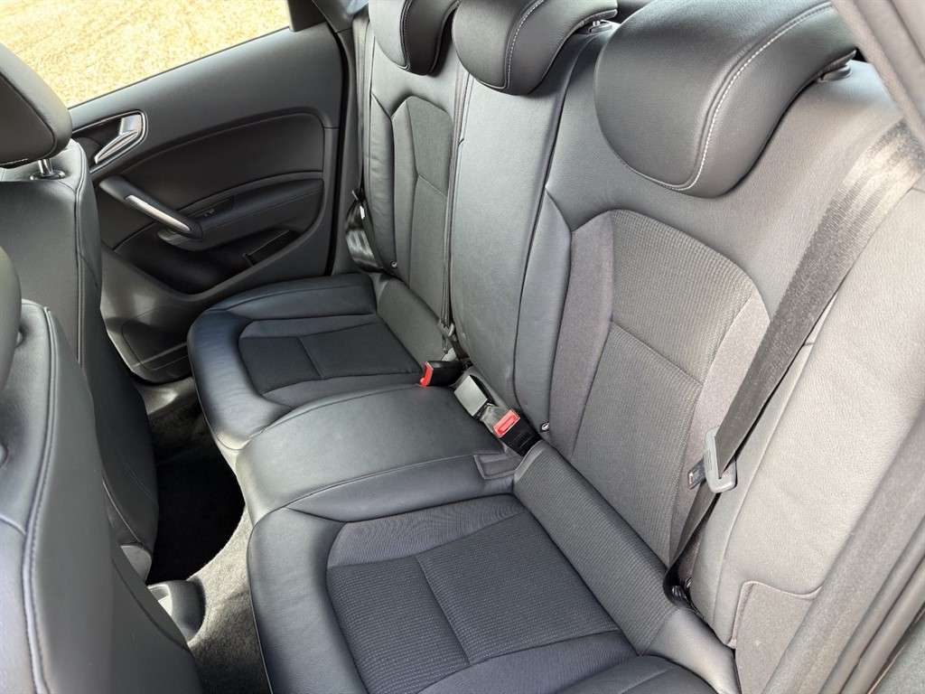 2017 AUDI A1 2017 AUDI A1