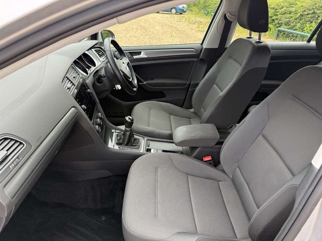 2019 VOLKSWAGEN GOLF 2019 VOLKSWAGEN GOLF
