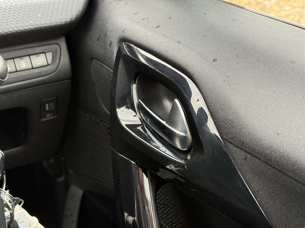 2016 PEUGEOT 208 2016 PEUGEOT 208