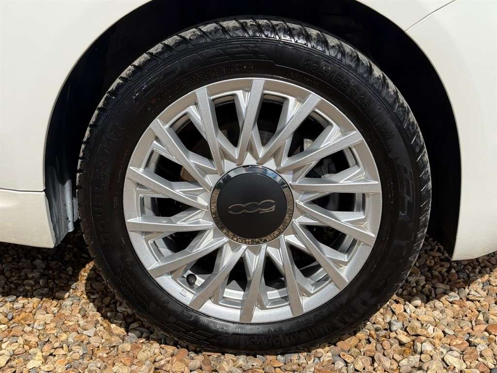 2021 FIAT 500 2021 FIAT 500