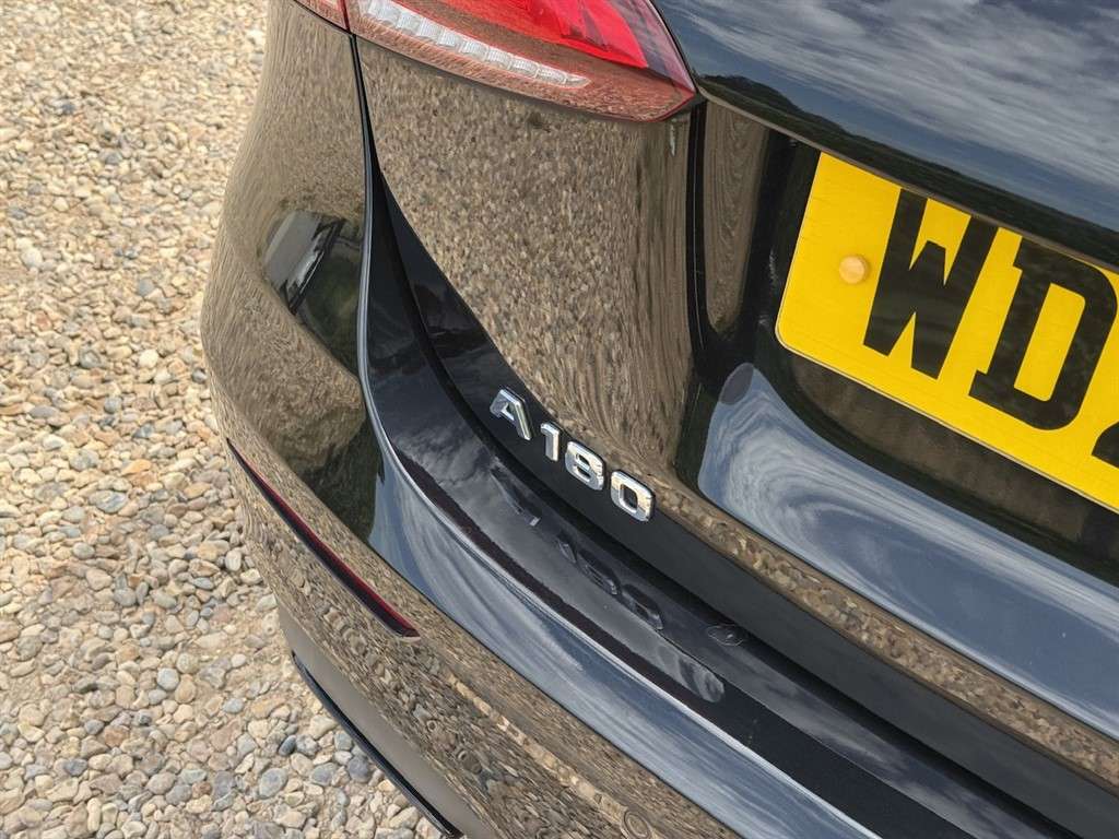 2022 MERCEDES A180 2022 MERCEDES A180