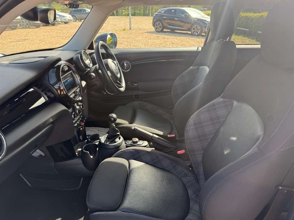 2018 MINI HATCH 2018 MINI HATCH