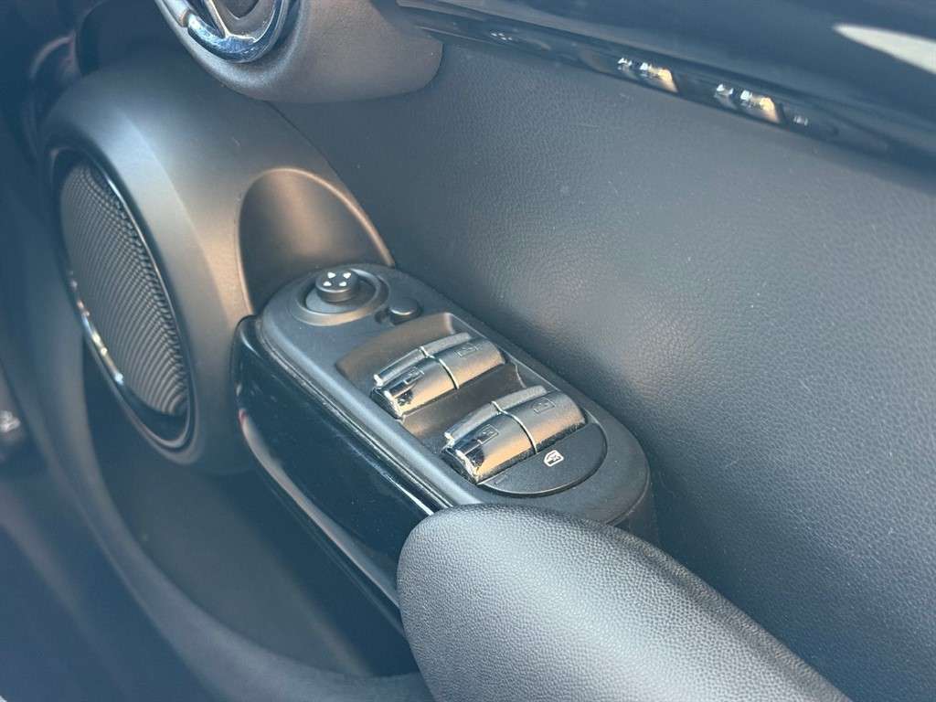 2018 MINI HATCH 2018 MINI HATCH
