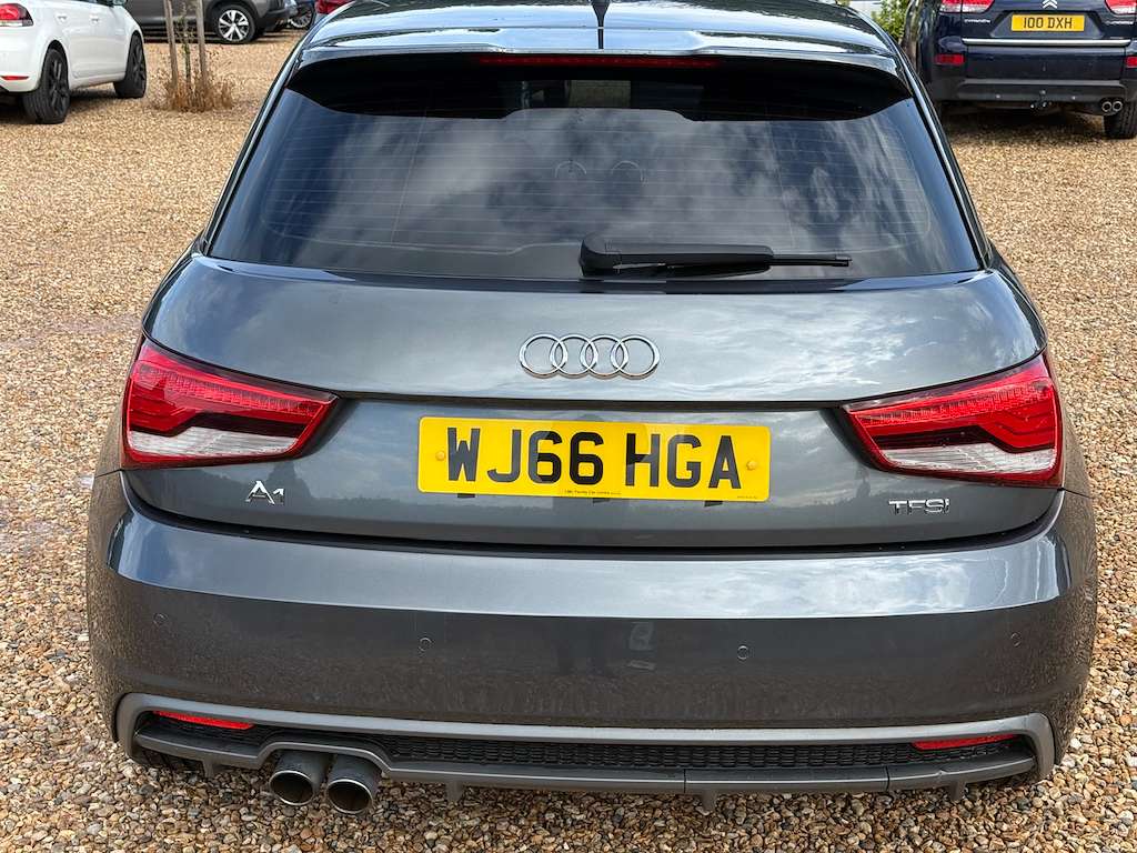 2016 AUDI A1 2016 AUDI A1