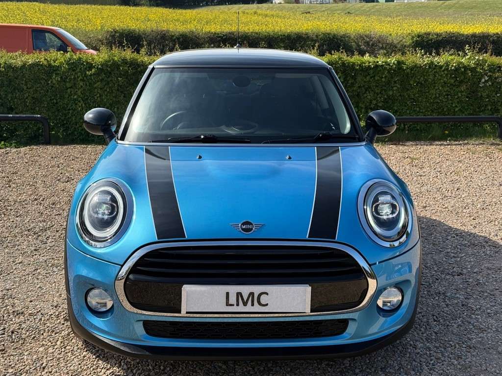 A 2018 MINI HATCH 1.5 Cooper Hatchback 3dr Petrol Manual Euro 6 (s/s A 2018 MINI HATCH 1.5 Cooper Hatchback 3dr Petrol Manual Euro 6 (s/s