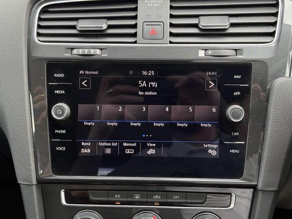 2019 VOLKSWAGEN GOLF 2019 VOLKSWAGEN GOLF