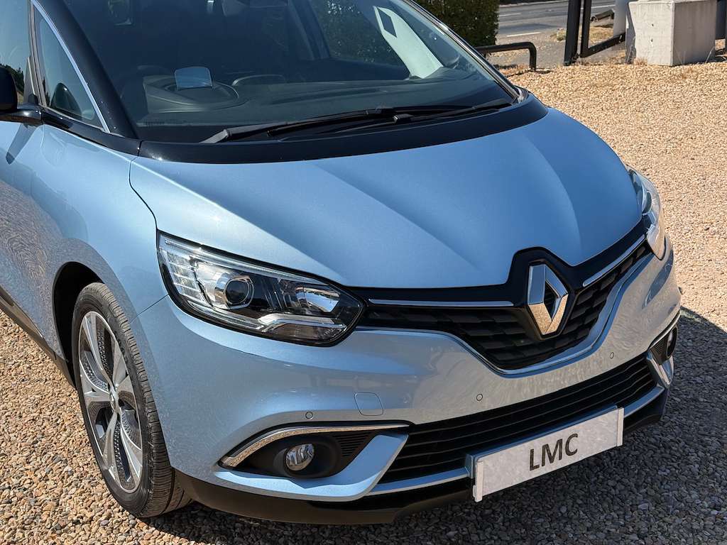 A 2017 RENAULT SCENIC 1.5 dCi Dynamique S Nav MPV 5dr Diesel Manual Euro A 2017 RENAULT SCENIC 1.5 dCi Dynamique S Nav MPV 5dr Diesel Manual Euro