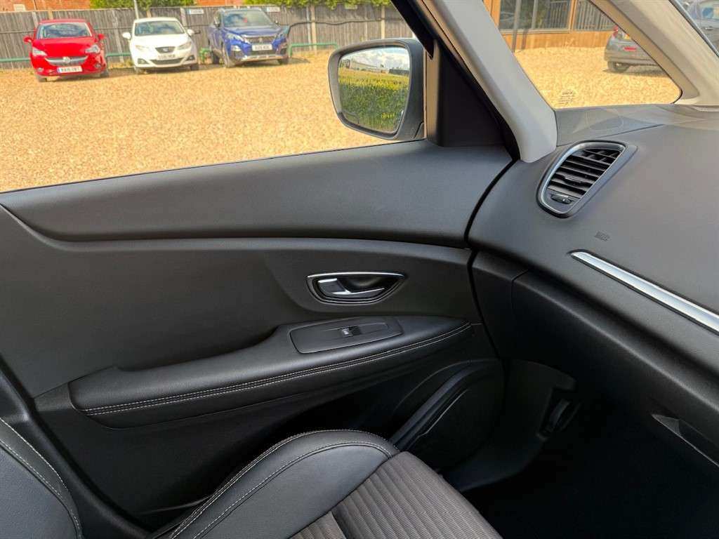 2017 RENAULT GRAND SCENIC 2017 RENAULT GRAND SCENIC