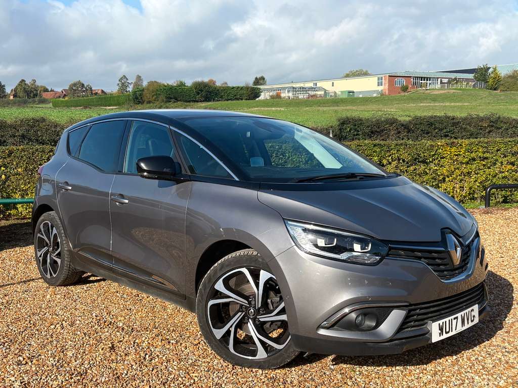 A 2017 RENAULT SCENIC 1.6 dCi Signature Nav MPV 5dr Diesel Manual Euro 6 A 2017 RENAULT SCENIC 1.6 dCi Signature Nav MPV 5dr Diesel Manual Euro 6