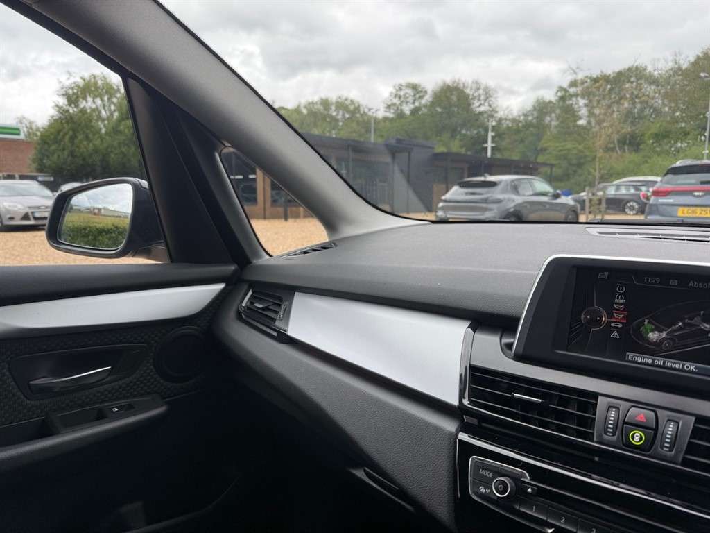 2016 BMW 218I 2016 BMW 218I