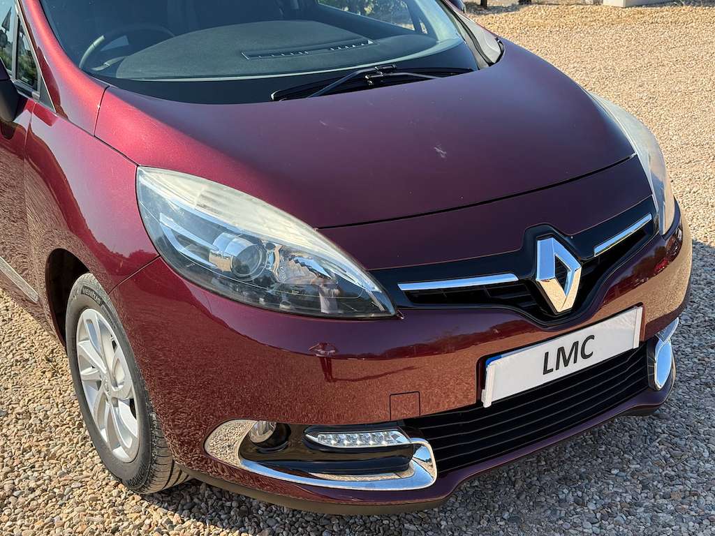 A 2016 RENAULT SCENIC 1.2 TCe Dynamique Nav MPV 5dr Petrol Manual Euro 6 A 2016 RENAULT SCENIC 1.2 TCe Dynamique Nav MPV 5dr Petrol Manual Euro 6