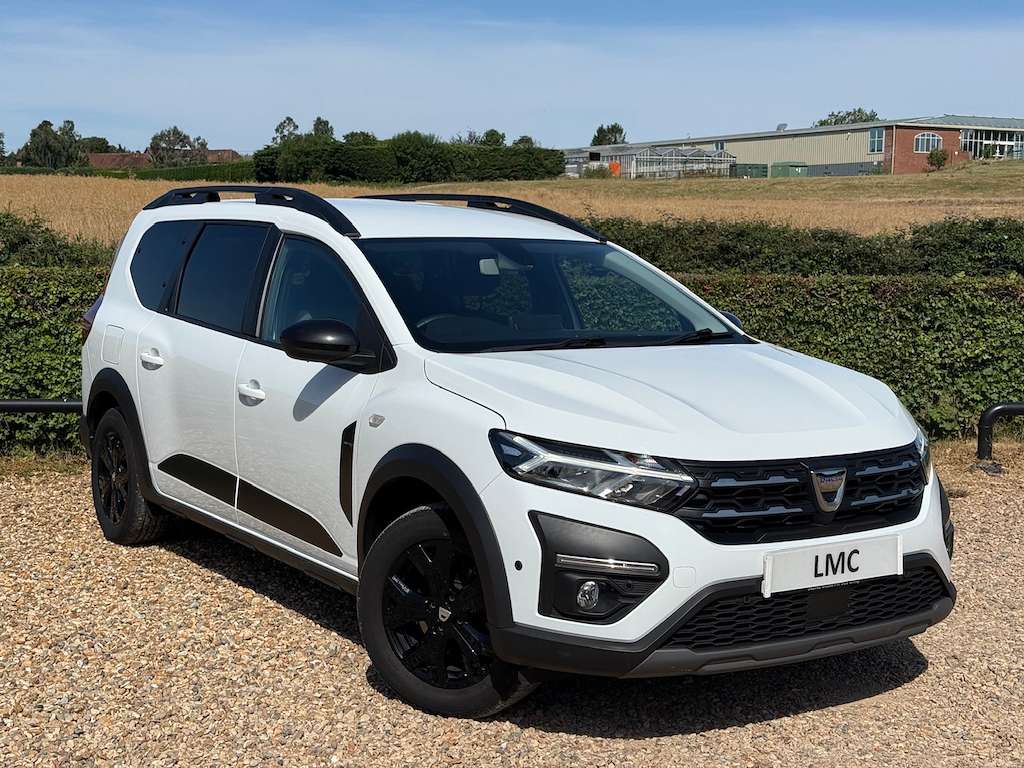 A 2022 DACIA JOGGER 1.0 TCe Extreme SE MPV 5dr Petrol Manual Euro 6 (s A 2022 DACIA JOGGER 1.0 TCe Extreme SE MPV 5dr Petrol Manual Euro 6 (s