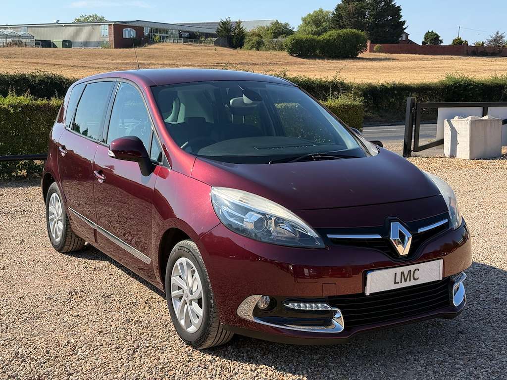 A 2016 RENAULT SCENIC 1.2 TCe Dynamique Nav MPV 5dr Petrol Manual Euro 6 A 2016 RENAULT SCENIC 1.2 TCe Dynamique Nav MPV 5dr Petrol Manual Euro 6