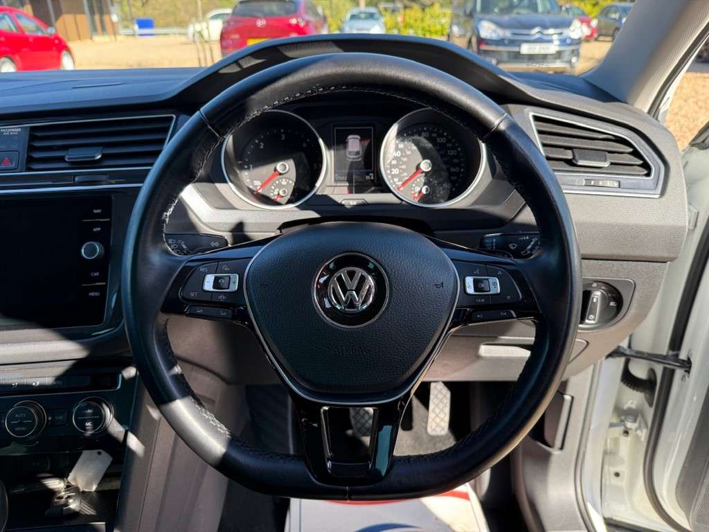2019 VOLKSWAGEN TIGUAN 2019 VOLKSWAGEN TIGUAN