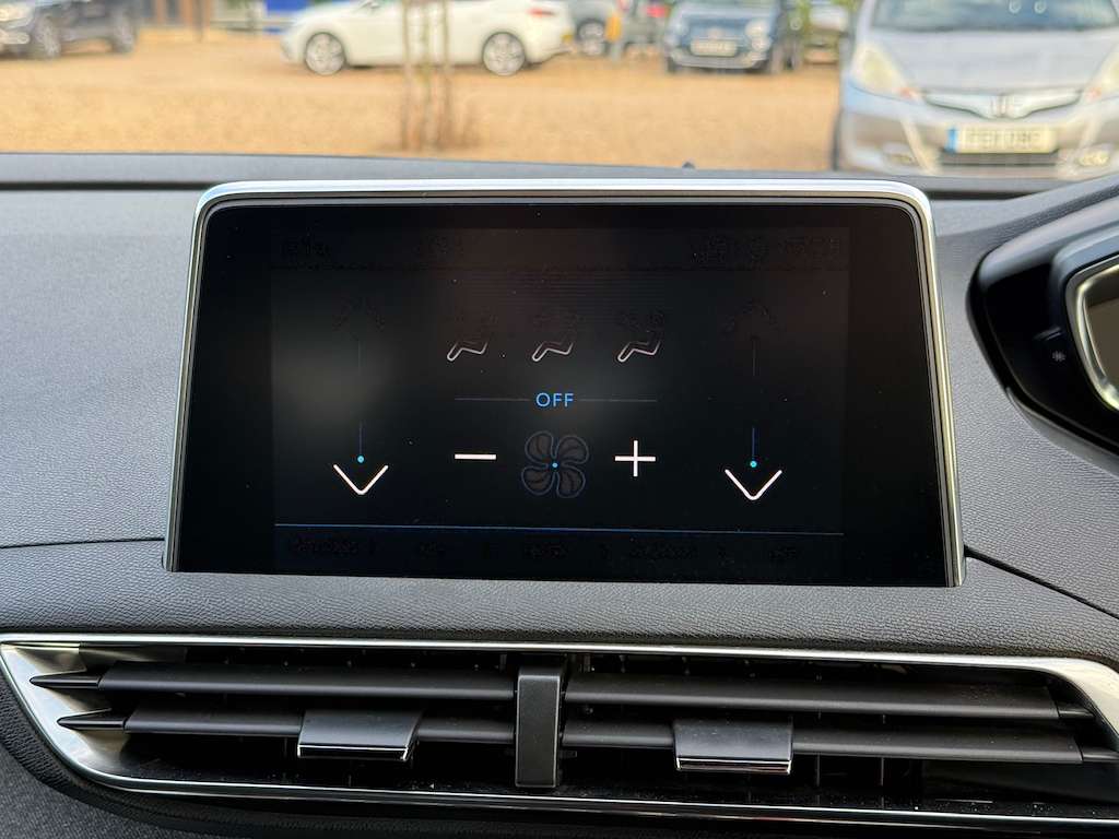 2020 PEUGEOT 3008 2020 PEUGEOT 3008