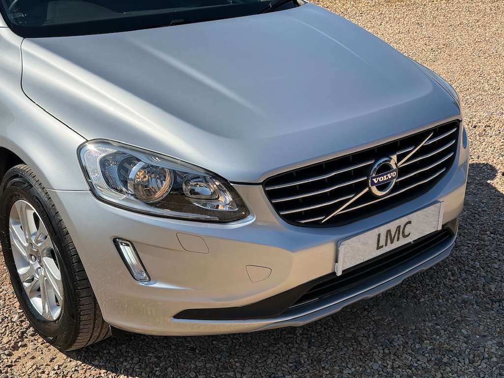 A 2017 VOLVO XC60 2.0 D4 SE Nav SUV 5dr Diesel Auto Euro 6 (s/s) (19 A 2017 VOLVO XC60 2.0 D4 SE Nav SUV 5dr Diesel Auto Euro 6 (s/s) (19