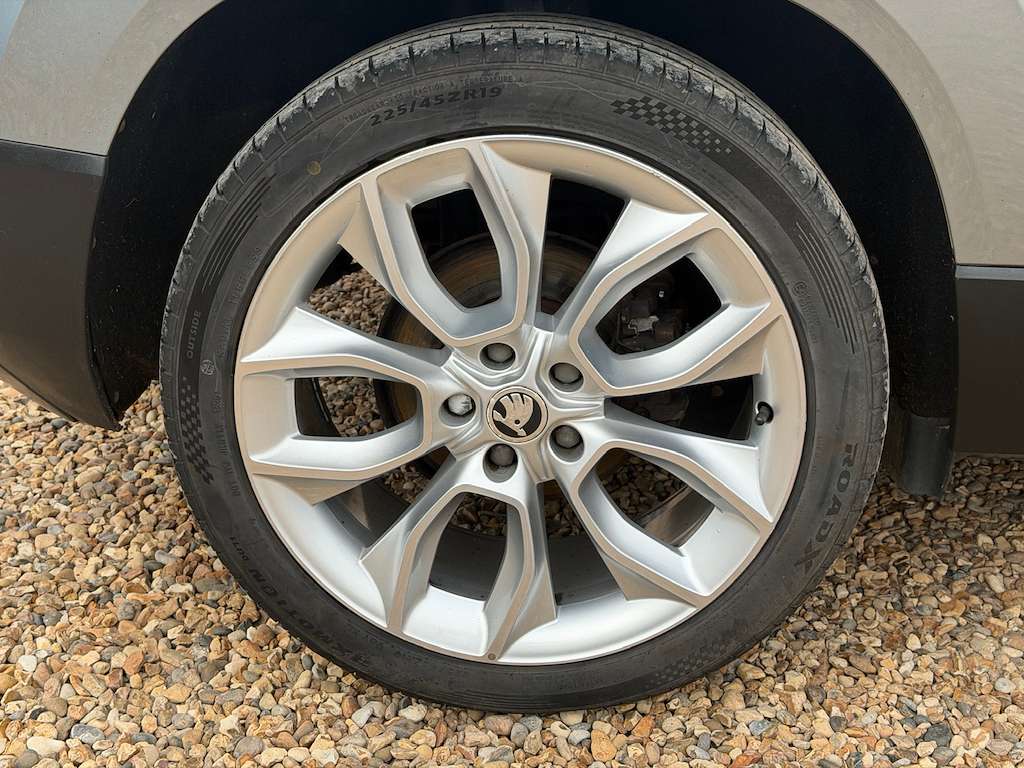 2019 SKODA KAROQ 2019 SKODA KAROQ