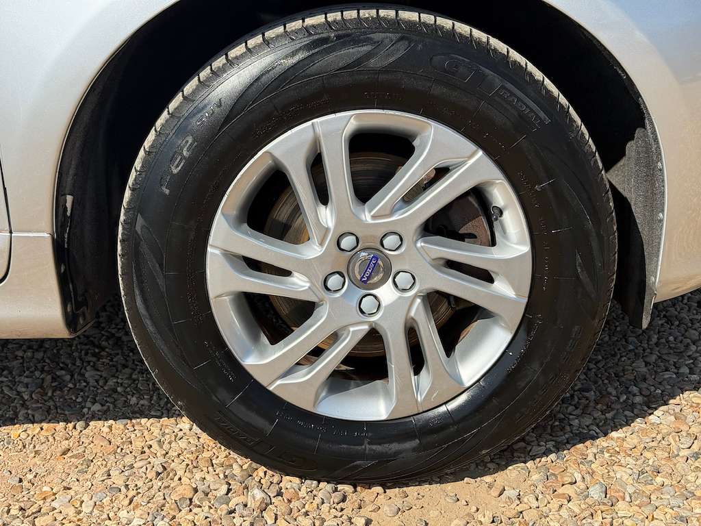2017 VOLVO XC60 2017 VOLVO XC60
