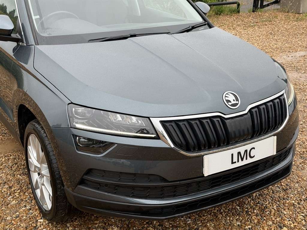 A 2018 SKODA KAROQ 1.6 TDI SE L SUV 5dr Diesel Manual Euro 6 (s/s) (1 A 2018 SKODA KAROQ 1.6 TDI SE L SUV 5dr Diesel Manual Euro 6 (s/s) (1