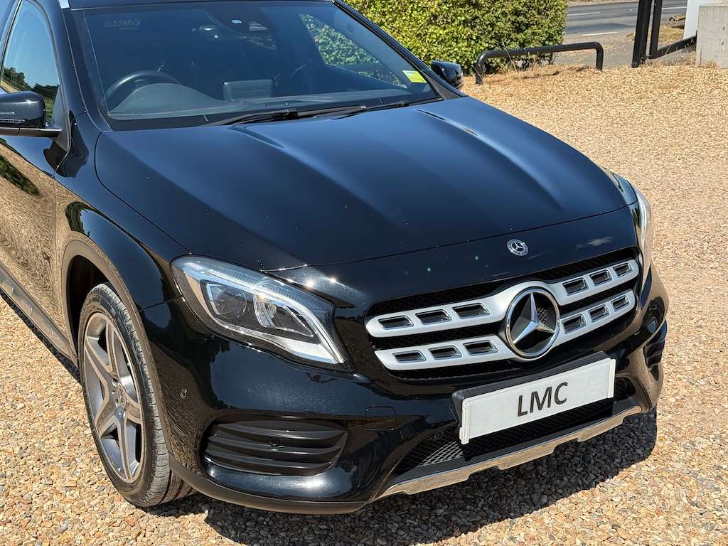 A 2017 MERCEDES GLA220 2.1 GLA220d AMG Line (Premium) SUV 5dr Diesel 7G-D A 2017 MERCEDES GLA220 2.1 GLA220d AMG Line (Premium) SUV 5dr Diesel 7G-D