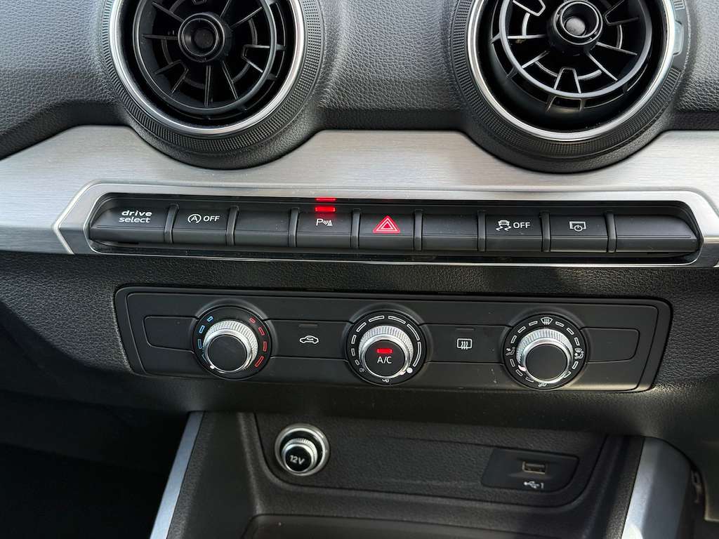 2017 AUDI Q2 2017 AUDI Q2