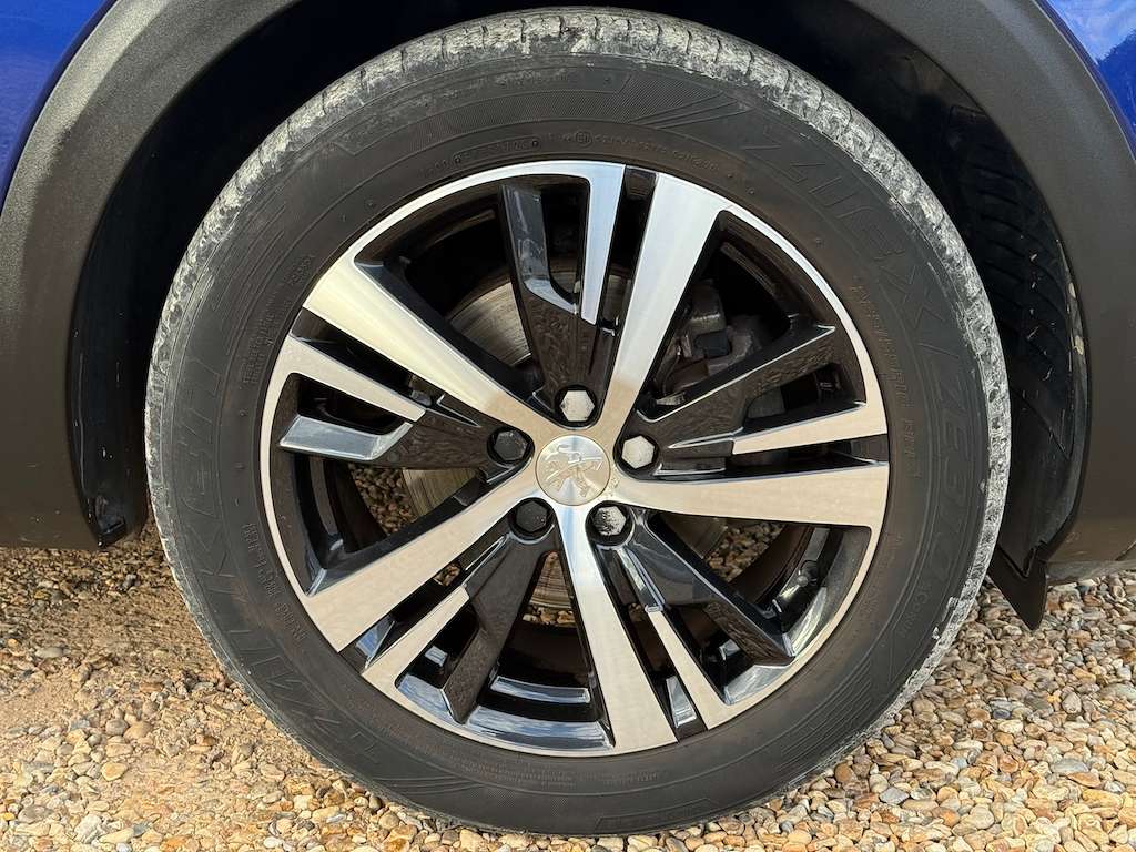 2020 PEUGEOT 3008 2020 PEUGEOT 3008