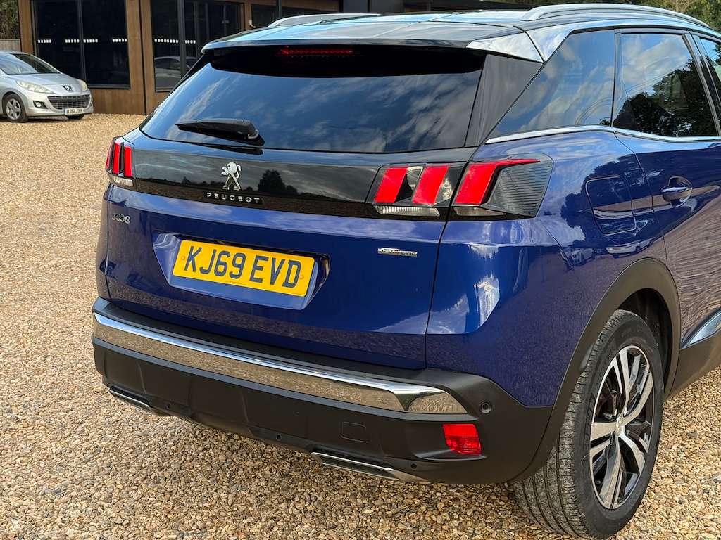 2020 PEUGEOT 3008 2020 PEUGEOT 3008
