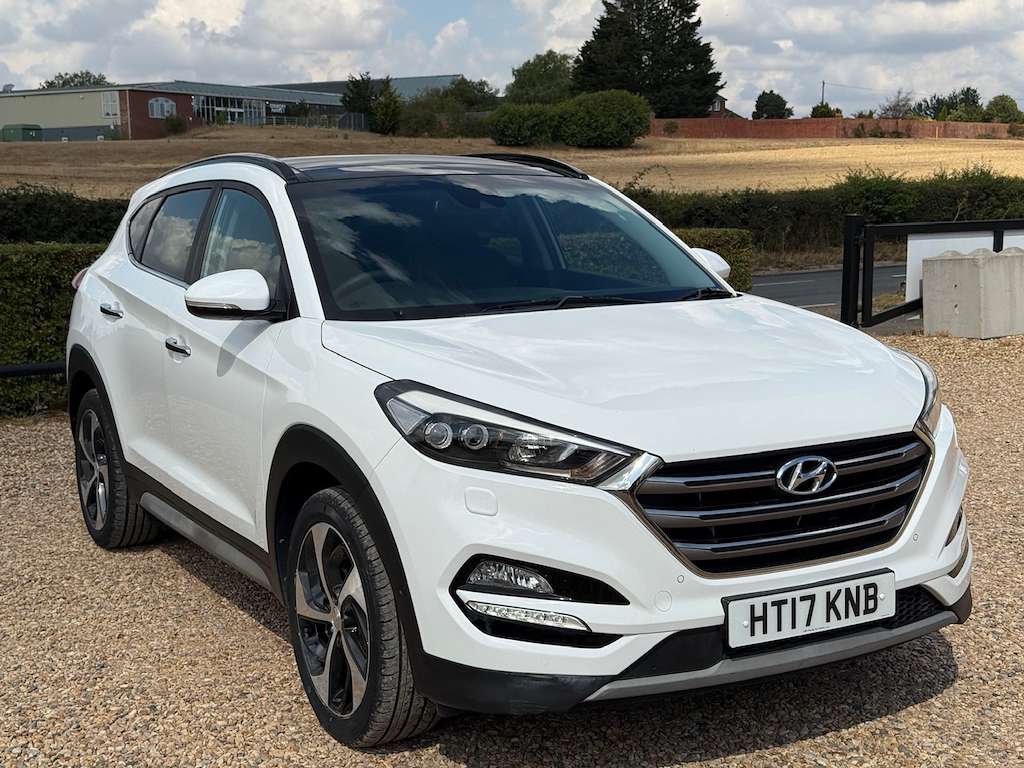 A 2017 HYUNDAI TUCSON 1.7 CRDi Blue Drive Premium SE SUV 5dr Diesel DCT A 2017 HYUNDAI TUCSON 1.7 CRDi Blue Drive Premium SE SUV 5dr Diesel DCT
