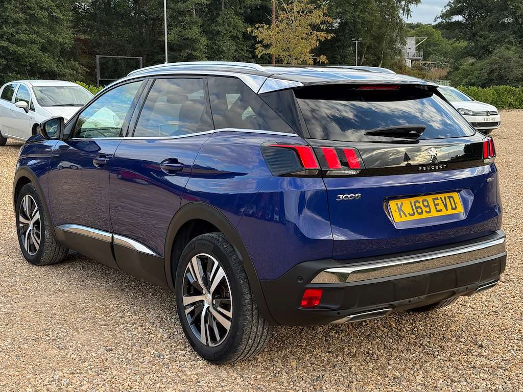 2020 PEUGEOT 3008 2020 PEUGEOT 3008