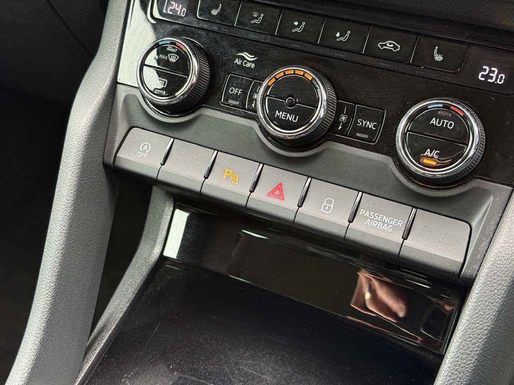 2018 SKODA KAROQ 2018 SKODA KAROQ